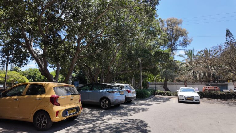 בית משהד, חזית תיאור תמונה של
